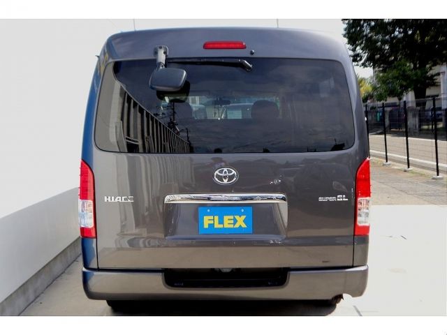 Toyota HIACE VAN 2017-01 11866-7