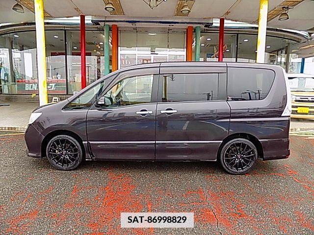 Nissan SERENA 2011-11 377770-13