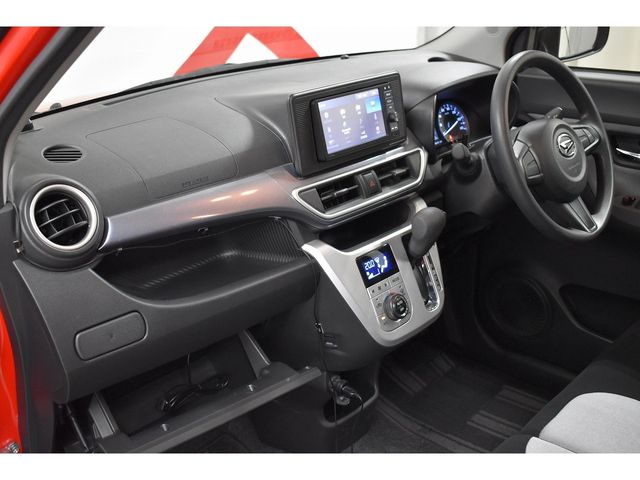 Daihatsu CAST 2016-05 182545-17