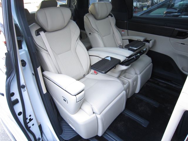 Toyota ALPHARD HYBRID 2023-10 181074-24