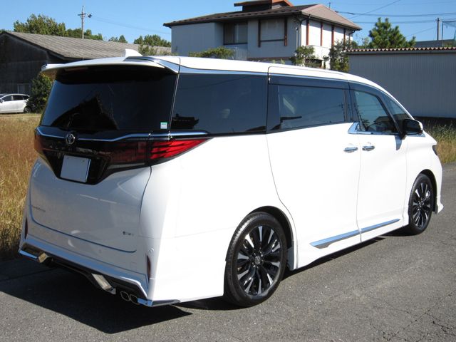 Toyota ALPHARD HYBRID 2023-10 181074-2