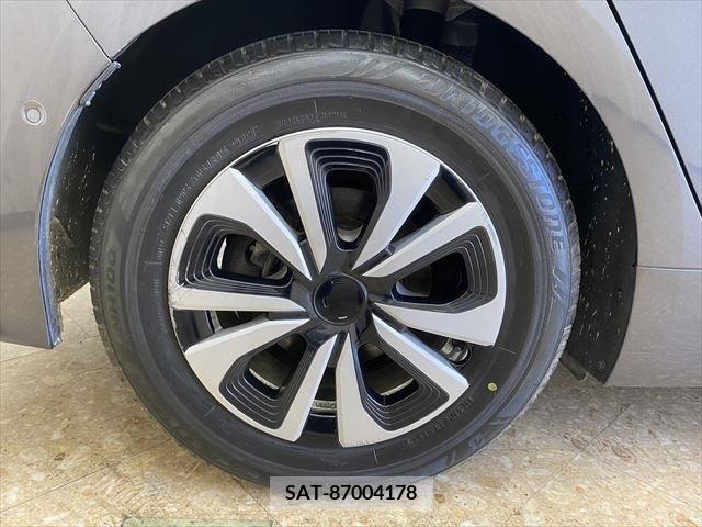 Toyota PRIUS PHV 2017-03 322567-15