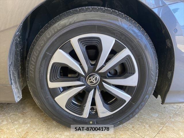 Toyota PRIUS PHV 2017-03 322567-14