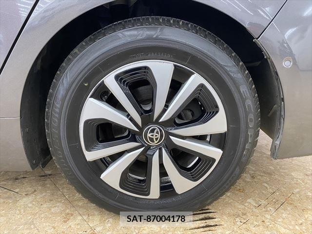 Toyota PRIUS PHV 2017-03 322567-17