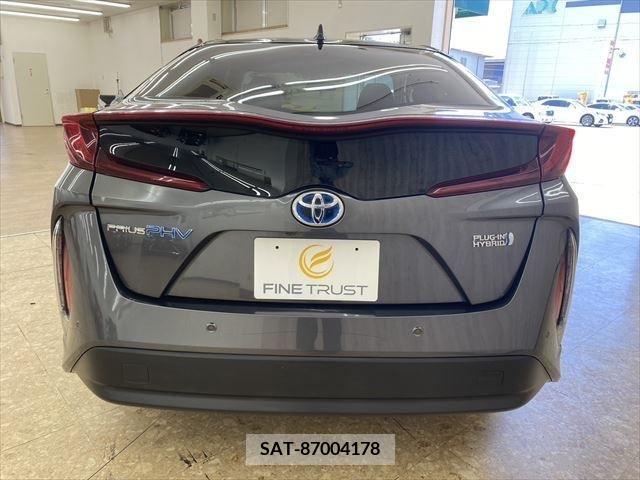 Toyota PRIUS PHV 2017-03 322567-5