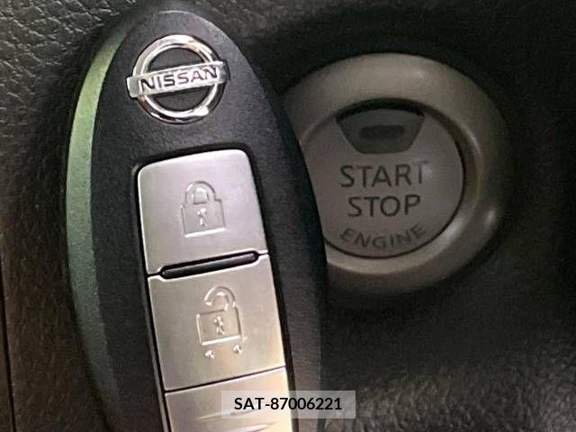 Nissan CUBE 2011-02 320680-5