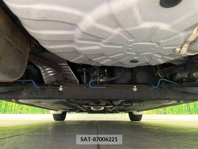 Nissan CUBE 2011-02 320680-19