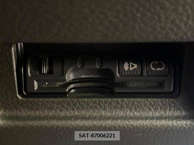 Nissan CUBE 2011-02 320680-4