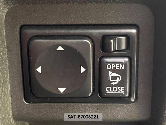 Nissan CUBE 2011-02 320680-7