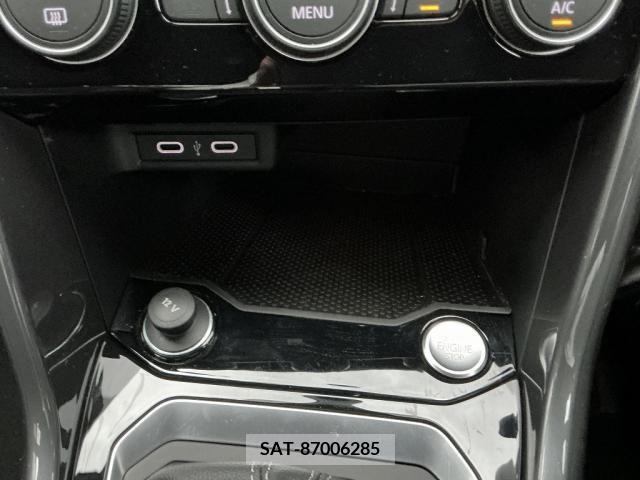 VolksWagen T-ROC 2022-04 354491-19