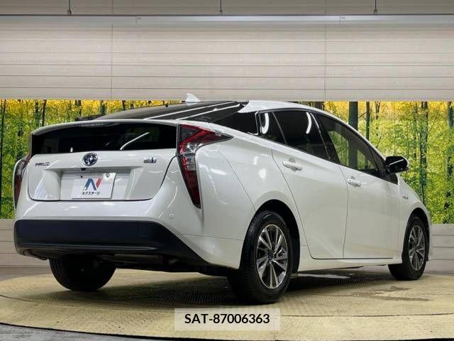 Toyota PRIUS 2016-03 282088-13