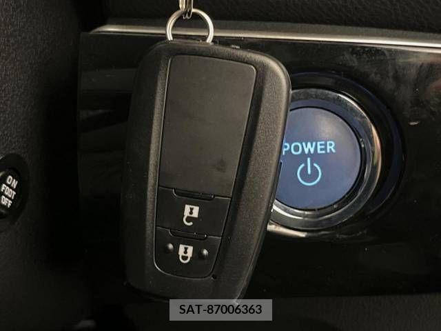 Toyota PRIUS 2016-03 282088-2
