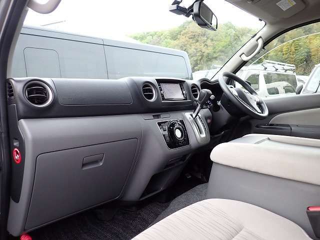 Nissan CARAVAN WAGON 2018-06 23412-20