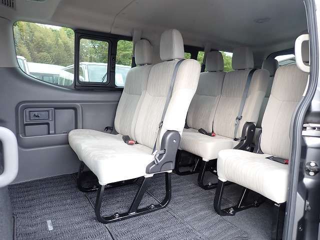 Nissan CARAVAN WAGON 2018-06 23412-25