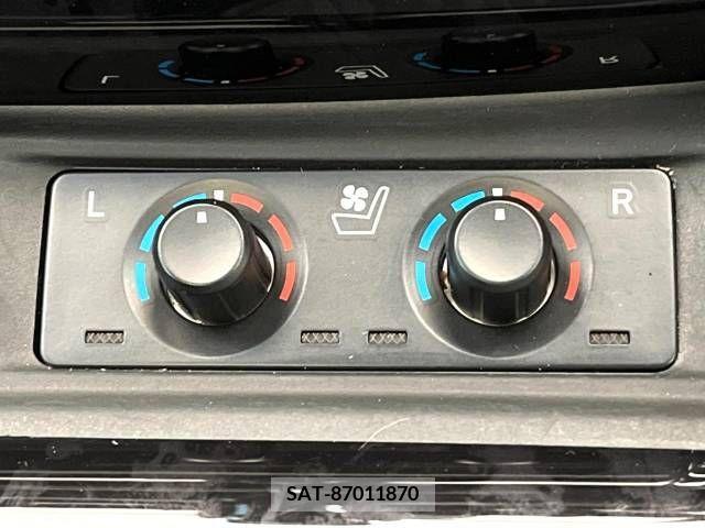 Toyota ALPHARD 2021-03 336619-6