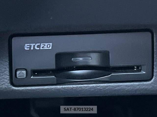 Nissan SKYLINE 2021-04 220723-5