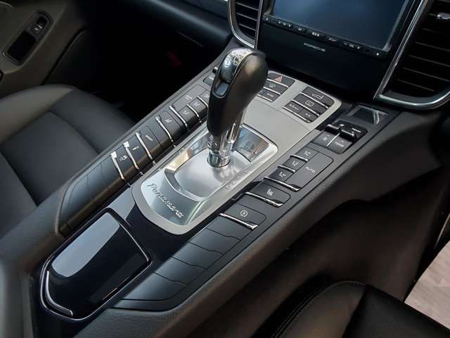 Porsche PANAMERA 2014-04 966-15