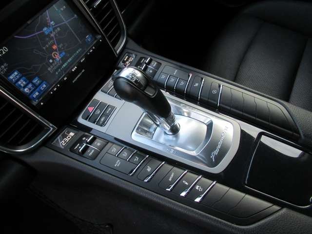 Porsche PANAMERA 2014-04 966-14