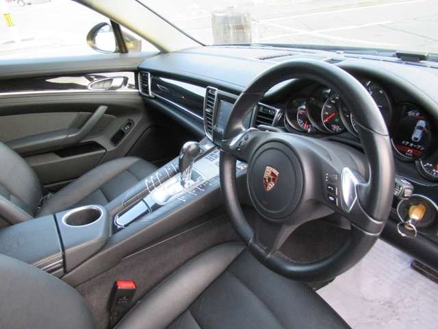 Porsche PANAMERA 2014-04 966-10