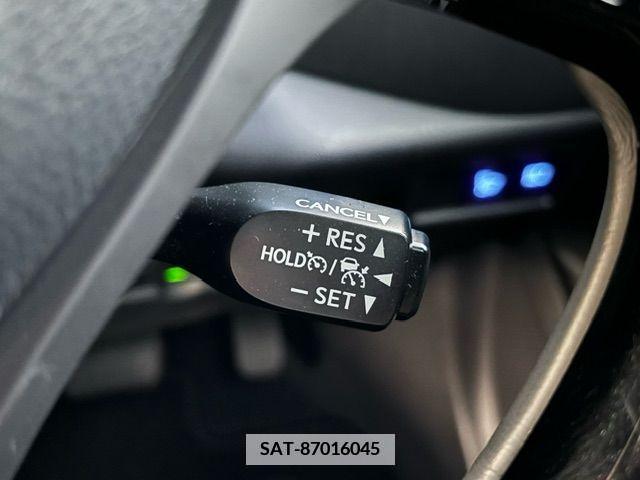 Toyota C-HR 2018-05 357771-11
