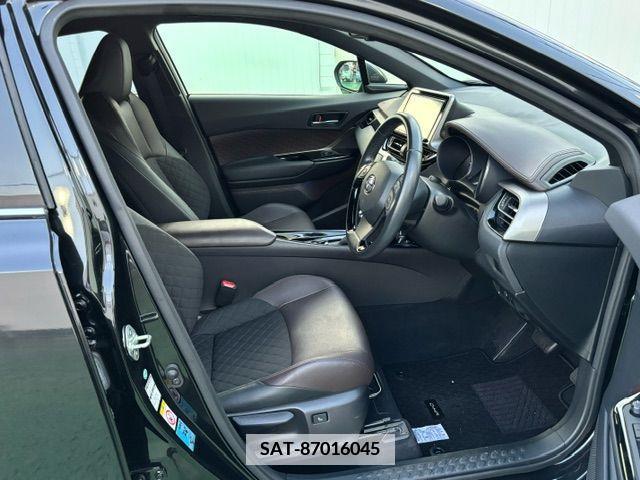 Toyota C-HR 2018-05 357771-9