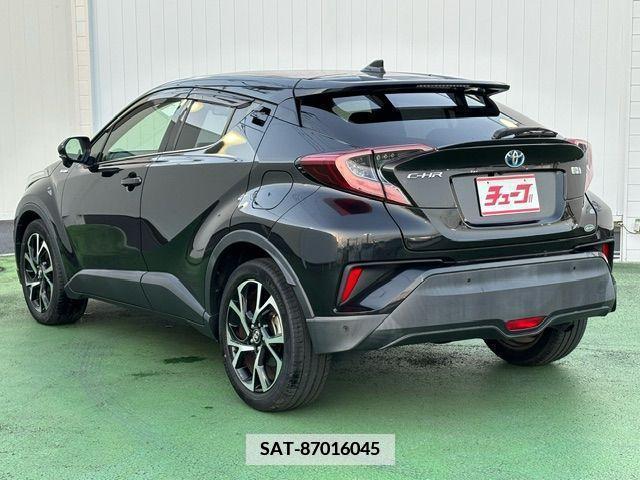 Toyota C-HR 2018-05 357771-8