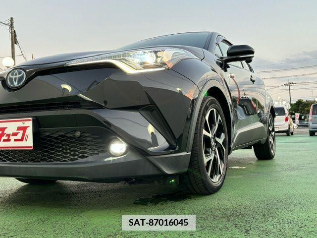 Toyota C-HR 2018-05 357771-25