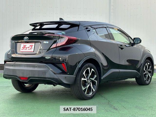 Toyota C-HR 2018-05 357771-2