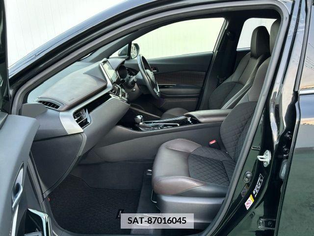 Toyota C-HR 2018-05 357771-12
