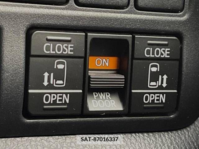 Toyota VOXY 2019-08 370414-6