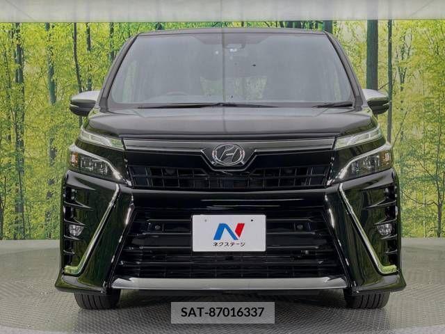 Toyota VOXY 2019-08 370414-15
