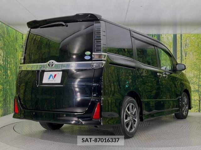 Toyota VOXY 2019-08 370414-18
