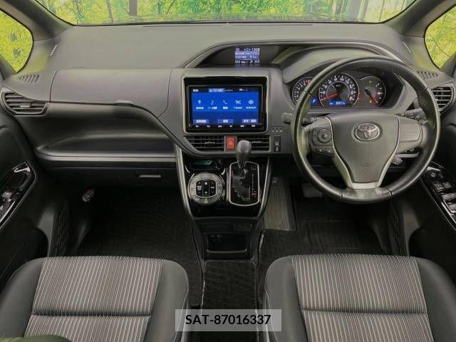 Toyota VOXY 2019-08 370414-1