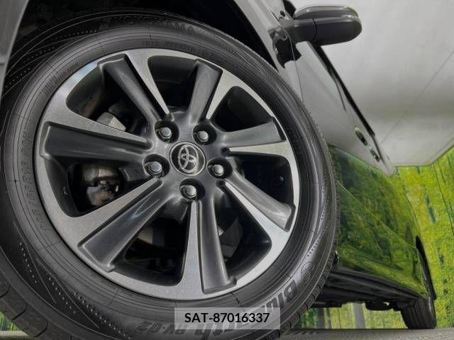 Toyota VOXY 2019-08 370414-14