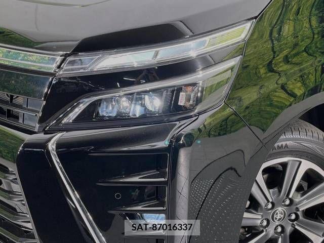 Toyota VOXY 2019-08 370414-13