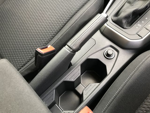 VolksWagen POLO 2019-09 13239-21