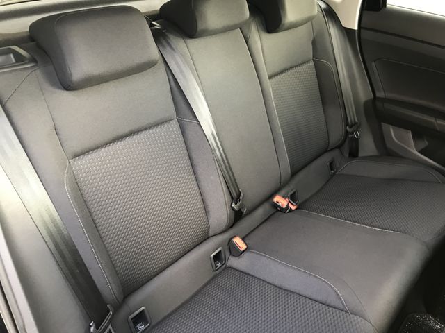 VolksWagen POLO 2019-09 13239-12