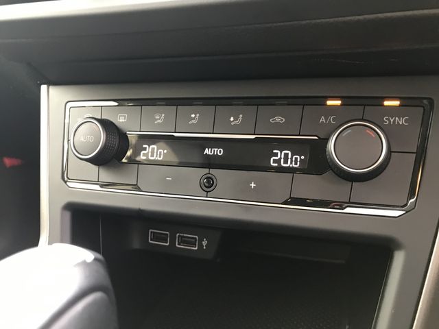 VolksWagen POLO 2019-09 13239-19