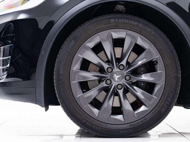 Tesla MODEL X 2019-03 6566-9