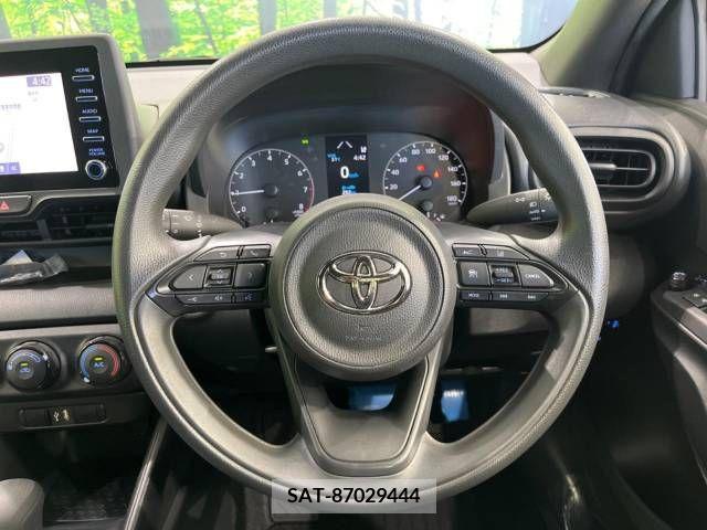 Toyota YARIS 2021-05 371422-13