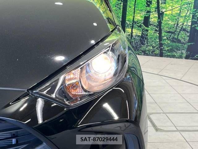 Toyota YARIS 2021-05 371422-12