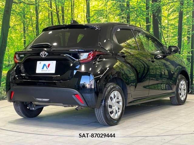 Toyota YARIS 2021-05 371422-18