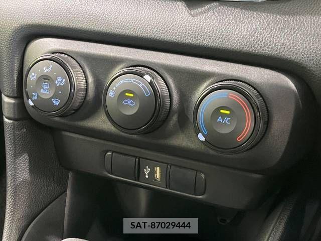 Toyota YARIS 2021-05 371422-8