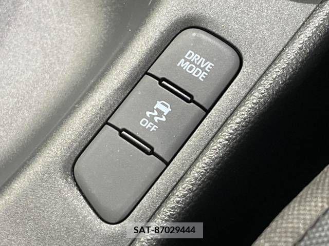 Toyota YARIS 2021-05 371422-7