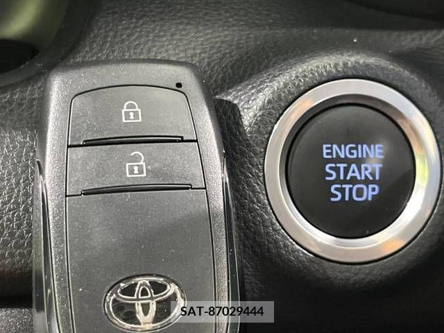 Toyota YARIS 2021-05 371422-6