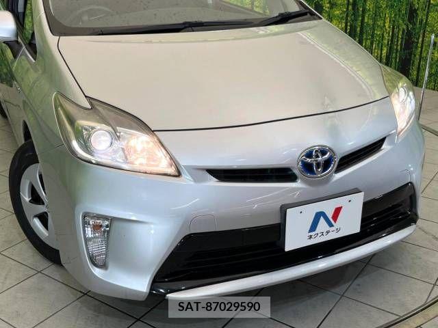 Toyota PRIUS 2013-03 255204-12