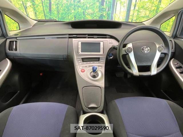 Toyota PRIUS 2013-03 255204-1