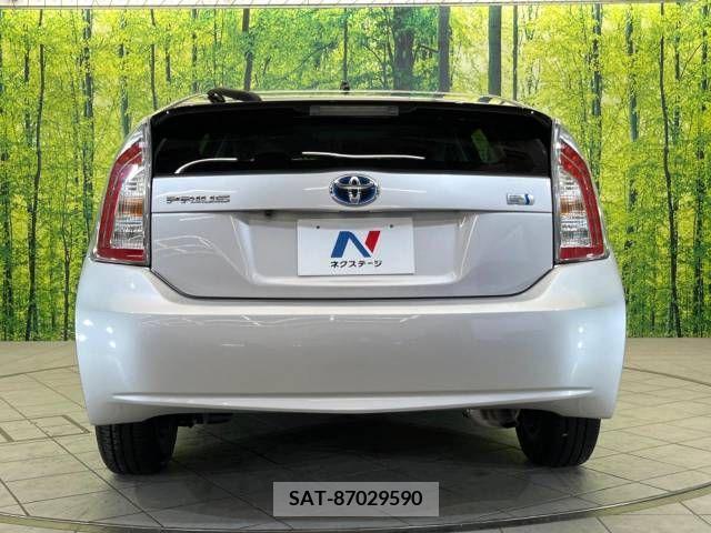 Toyota PRIUS 2013-03 255204-15