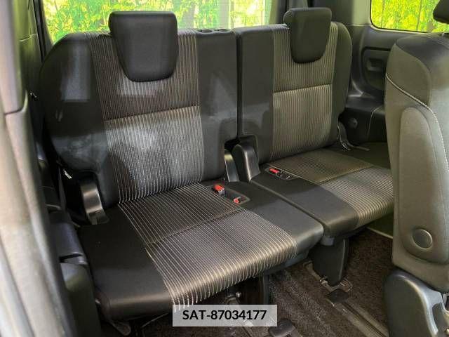 Toyota VOXY 2019-03 380761-10