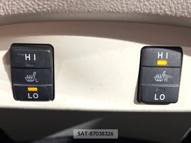 Toyota SIENTA 2017-10 285072-4